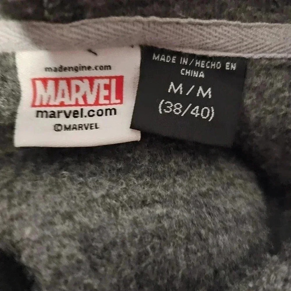 Marvel Hoodie M/M 38/40 NWOT - Picture 3 of 3